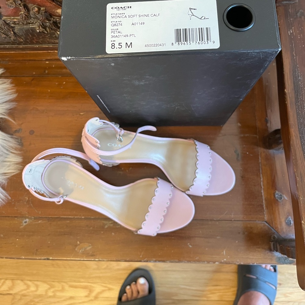 Coach sandals size 8.5 new pink color